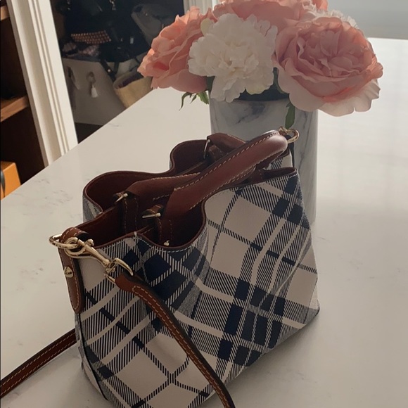 Brand new Dooney&Bourke bag!! - Picture 4 of 4